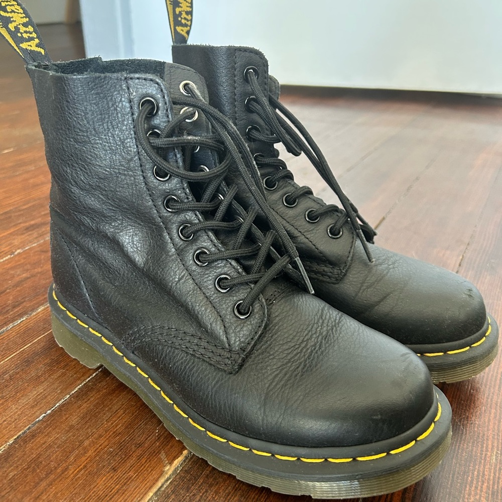 Dr Martens women’s lace up boots